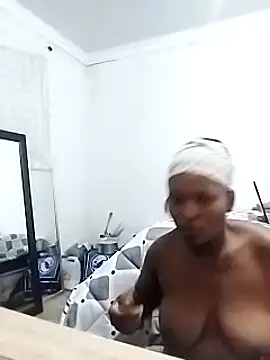 Snapshot of lovelyassbitch chatting on March 6, 2025, 9:20 pm lovelyassbitch online show from March 6, 2025, 9:20 pm