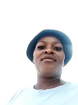 Snapshot of lovelyassbitch chatting on March 22, 2025, 9:02 am lovelyassbitch online show from March 22, 2025, 9:02 am