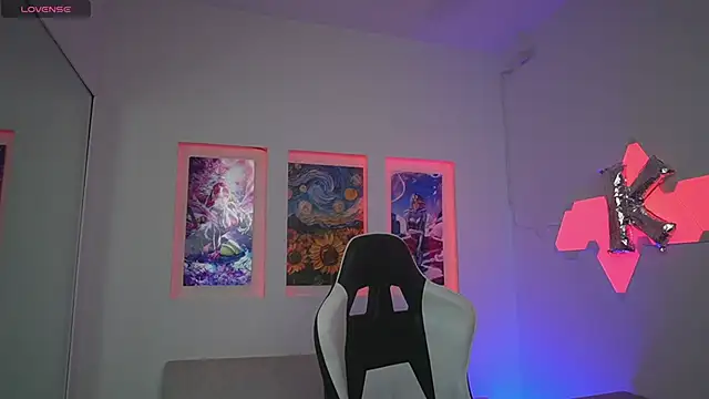 Snapshot of KayraOwen chatting on November 14, 2025, 11:36 am KayraOwen online show from November 14, 2025, 11:36 am