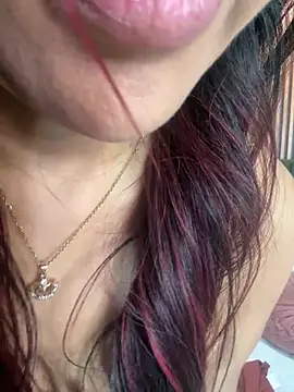 Snapshot of MonicaMoret chatting on February 16, 2026, 12:37 pm MonicaMoret online show from February 16, 2026, 12:37 pm