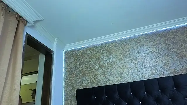 Snapshot of stella_xue chatting on November 8, 2025, 8:34 pm stella xue online show from November 8, 2025, 8:34 pm