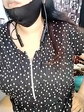 Snapshot of Tishani chatting on February 2, 2026, 4:44 am Tishani online show from February 2, 2026, 4:44 am