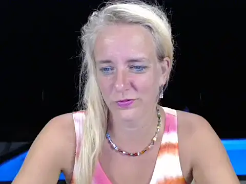 Snapshot of Wendysexyx chatting on November 2, 2025, 12:59 am Wendysexyx online show from November 2, 2025, 12:59 am