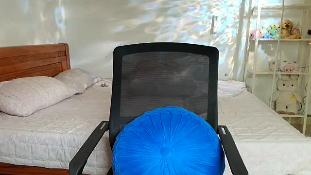 Baby Claraa online show from April 11, 2026, 3:36 am