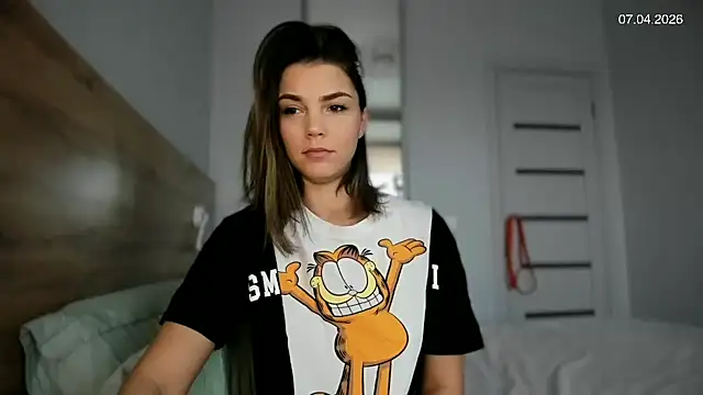 xxvsesss online show from April 8, 2026, 1:40 am