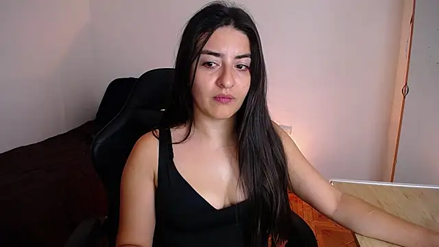 Snapshot of moritalatina chatting on April 25, 2026, 9:45 pm moritalatina online show from April 25, 2026, 9:45 pm