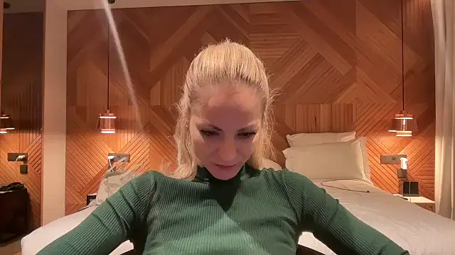 Snapshot of missdaisydiamond777 chatting on November 15, 2025, 8:24 pm missdaisydiamond777 online show from November 15, 2025, 8:24 pm