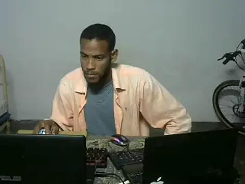 Snapshot of michel_sc chatting on November 20, 2025, 6:36 am michel sc online show from November 20, 2025, 6:36 am