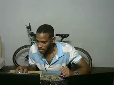 Snapshot of michel_sc chatting on December 3, 2025, 6:25 am michel sc online show from December 3, 2025, 6:25 am