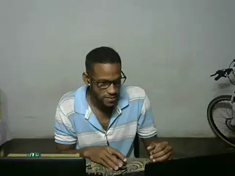 Snapshot of michel_sc chatting on November 4, 2025, 9:57 am michel sc online show from November 4, 2025, 9:57 am