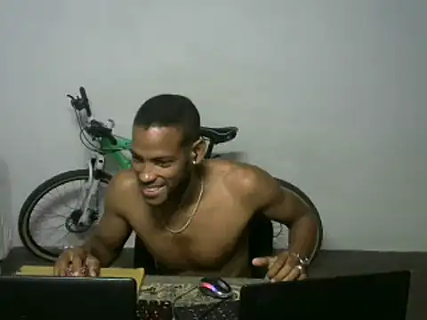 Snapshot of michel_sc chatting on December 5, 2025, 10:03 am michel sc online show from December 5, 2025, 10:03 am