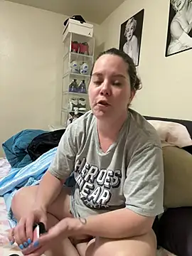 FreakNastyLacie online show from May 19, 2026, 9:33 pm