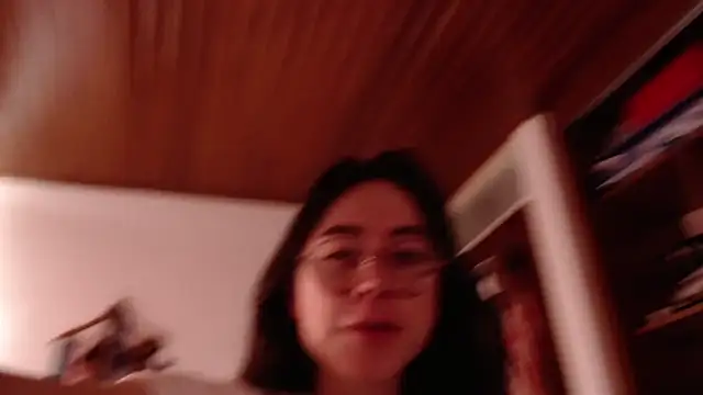 Snapshot of emily_pearl_ chatting on November 4, 2025, 8:45 pm emily pearl online show from November 4, 2025, 8:45 pm