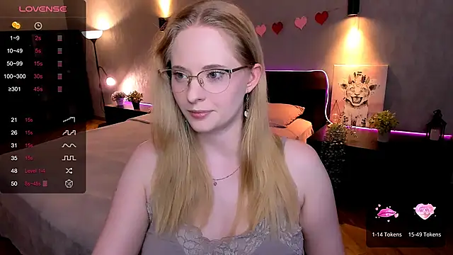 Aemilia  online show from September 11, 2025, 8:36 am