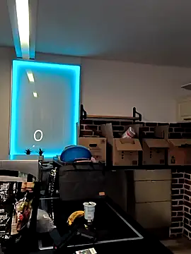 Snapshot of Linalicious chatting on February 6, 2025, 7:45 am Linalicious online show from February 6, 2025, 7:45 am