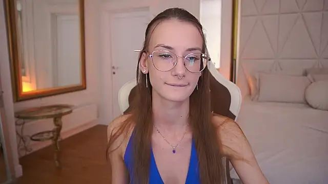 CozyMell online show from February 16, 2026, 2:16 pm