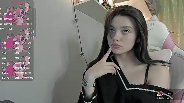 Snapshot of MashkaRay chatting on February 27, 2025, 8:09 pm MashkaRay online show from February 27, 2025, 8:09 pm