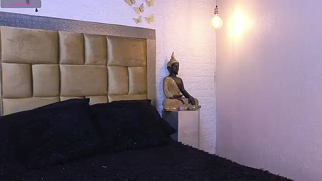 ximenawilliamss online show from October 28, 2025, 8:41 pm