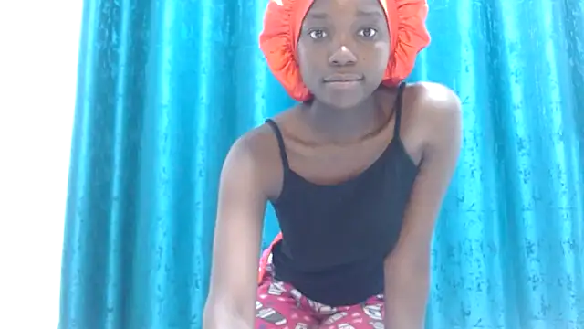 Snapshot of Latiffagodess chatting on July 27, 2026, 11:39 am Latiffagodess online show from July 27, 2026, 11:39 am