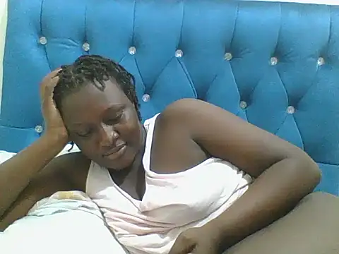 Snapshot of Heavy_ass chatting on November 17, 2025, 11:42 pm Heavy ass online show from November 17, 2025, 11:42 pm