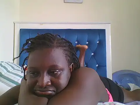 Snapshot of Heavy_ass chatting on November 5, 2025, 11:57 am Heavy ass online show from November 5, 2025, 11:57 am