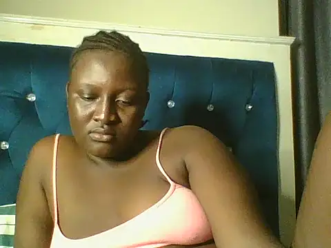 Snapshot of Heavy_ass chatting on June 7, 2026, 5:18 pm Heavy ass online show from June 7, 2026, 5:18 pm