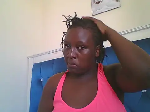 Snapshot of Heavy_ass chatting on November 7, 2025, 12:53 pm Heavy ass online show from November 7, 2025, 12:53 pm