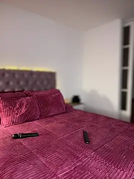 samantha evans2 online show from April 21, 2026, 1:42 am