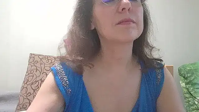 HollyJewel online show from June 15, 2026, 5:12 pm
