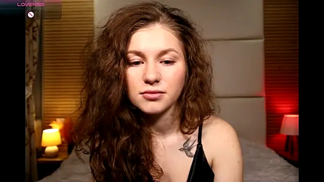 Snapshot of AliceBellamy chatting on January 11, 2026, 12:28 am AliceBellamy online show from January 11, 2026, 12:28 am