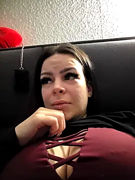 Snapshot of BoeseMoni1998 chatting on April 15, 2026, 9:37 am BoeseMoni1998 online show from April 15, 2026, 9:37 am