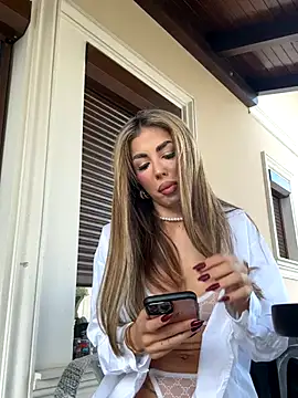 ArianaArianna online show from September 12, 2025, 1:11 pm