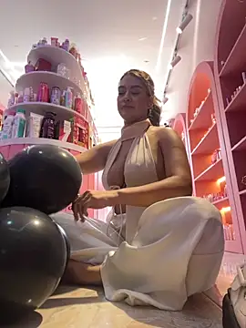 Snapshot of JoannaStanford chatting on November 29, 2025, 6:30 pm JoannaStanford online show from November 29, 2025, 6:30 pm