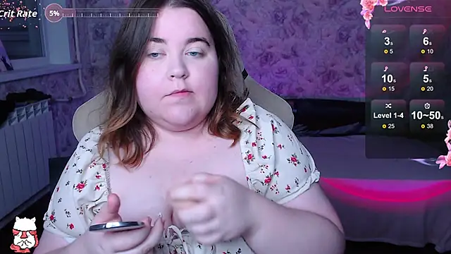 Estelle Hicks online show from September 23, 2025, 6:04 pm