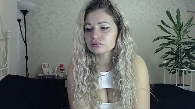 Snapshot of ShyEvaa chatting on September 21, 2025, 5:01 am ShyEvaa online show from September 21, 2025, 5:01 am