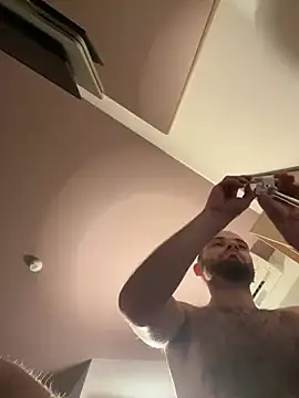 0maxx00 online show from January 17, 2025, 5:19 pm