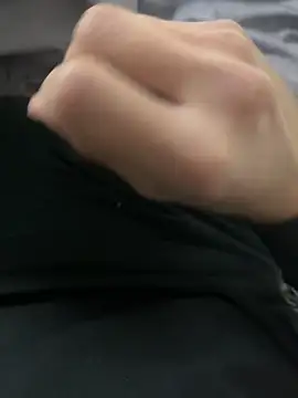 Snapshot of Omar472 chatting on December 2, 2025, 7:04 pm Omar472 online show from December 2, 2025, 7:04 pm