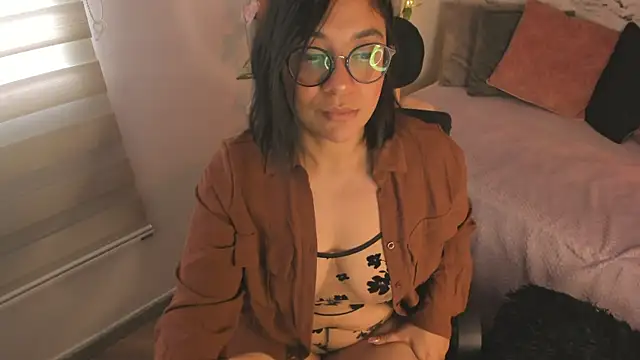 Snapshot of Bella_desi_ chatting on June 26, 2026, 1:28 pm Bella desi online show from June 26, 2026, 1:28 pm