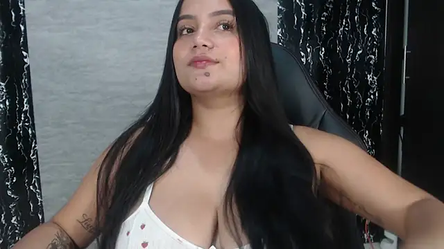 evelin 999  online show from March 2, 2025, 4:25 pm