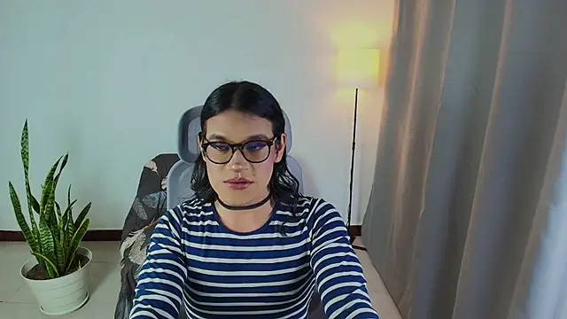 Snapshot of vitta_alfayed chatting on October 28, 2025, 11:14 pm vitta alfayed online show from October 28, 2025, 11:14 pm