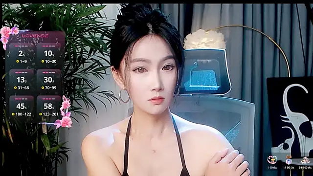 FeiFei-babe online show from October 18, 2025, 8:33 pm