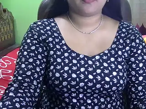 Snapshot of BengaliQueenStar chatting on December 14, 2025, 3:39 pm BengaliQueenStar online show from December 14, 2025, 3:39 pm