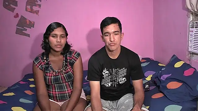 Snapshot of Sweetiefoxxx chatting on October 15, 2025, 6:49 pm Sweetiefoxxx online show from October 15, 2025, 6:49 pm