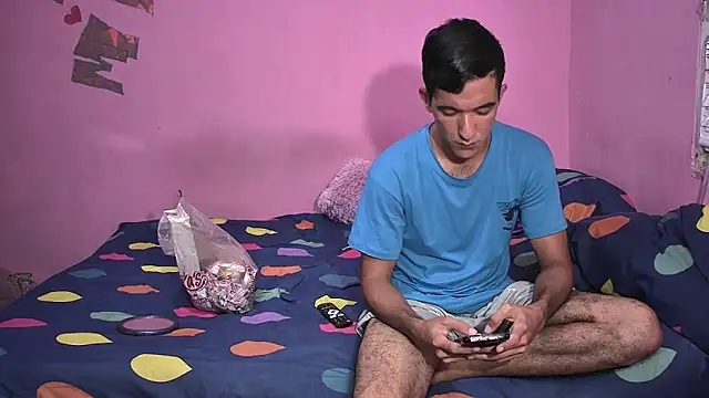 Snapshot of Sweetiefoxxx chatting on November 5, 2025, 6:33 pm Sweetiefoxxx online show from November 5, 2025, 6:33 pm