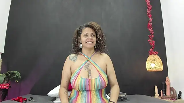 Snapshot of Luna_smit08 chatting on November 19, 2025, 9:26 pm Luna smit08 online show from November 19, 2025, 9:26 pm