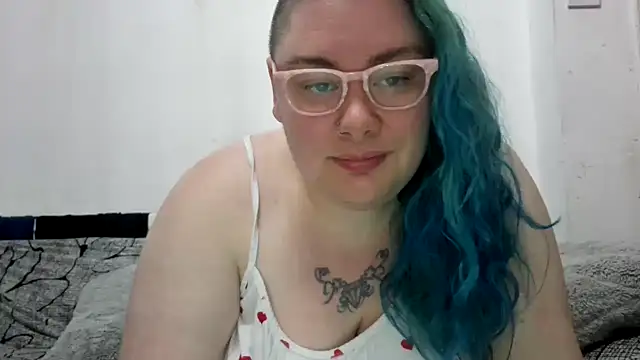 Snapshot of Bustycurves chatting on May 30, 2026, 11:43 pm Bustycurves online show from May 30, 2026, 11:43 pm