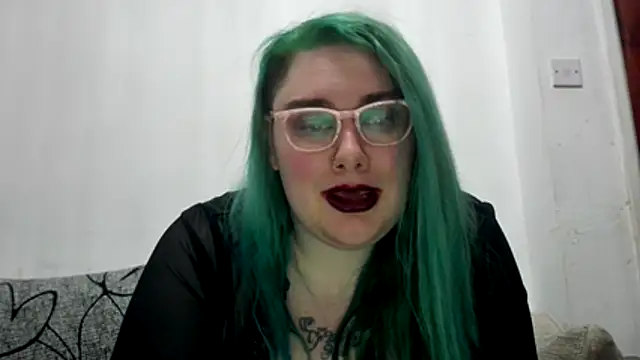 Snapshot of Bustycurves chatting on April 26, 2026, 12:30 am Bustycurves online show from April 26, 2026, 12:30 am