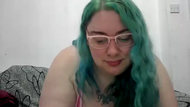 Snapshot of Bustycurves chatting on May 6, 2026, 8:40 am Bustycurves online show from May 6, 2026, 8:40 am