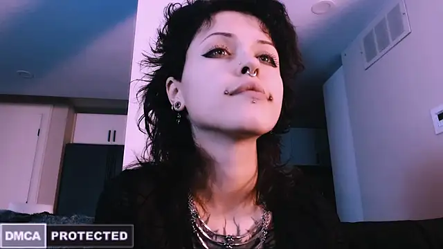 NaughtyLittleFox online show from November 30, 2025, 5:08 am