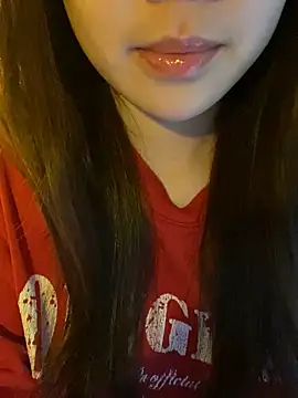 minmin2kk5 online show from April 1, 2026, 4:04 pm